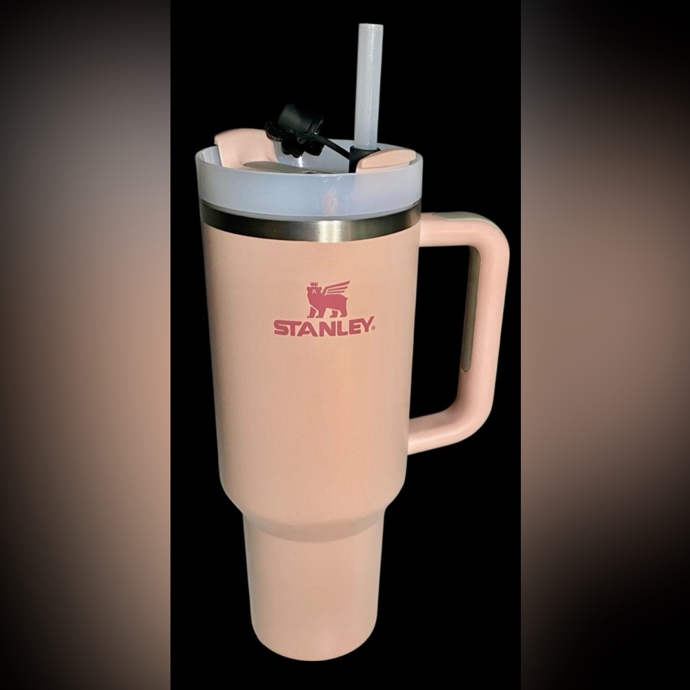 Stanley Quencher 40 Oz Tumbler Pink BLOOM MINOR DEFECTS
Stainless Steel - Picture 5 of 11
